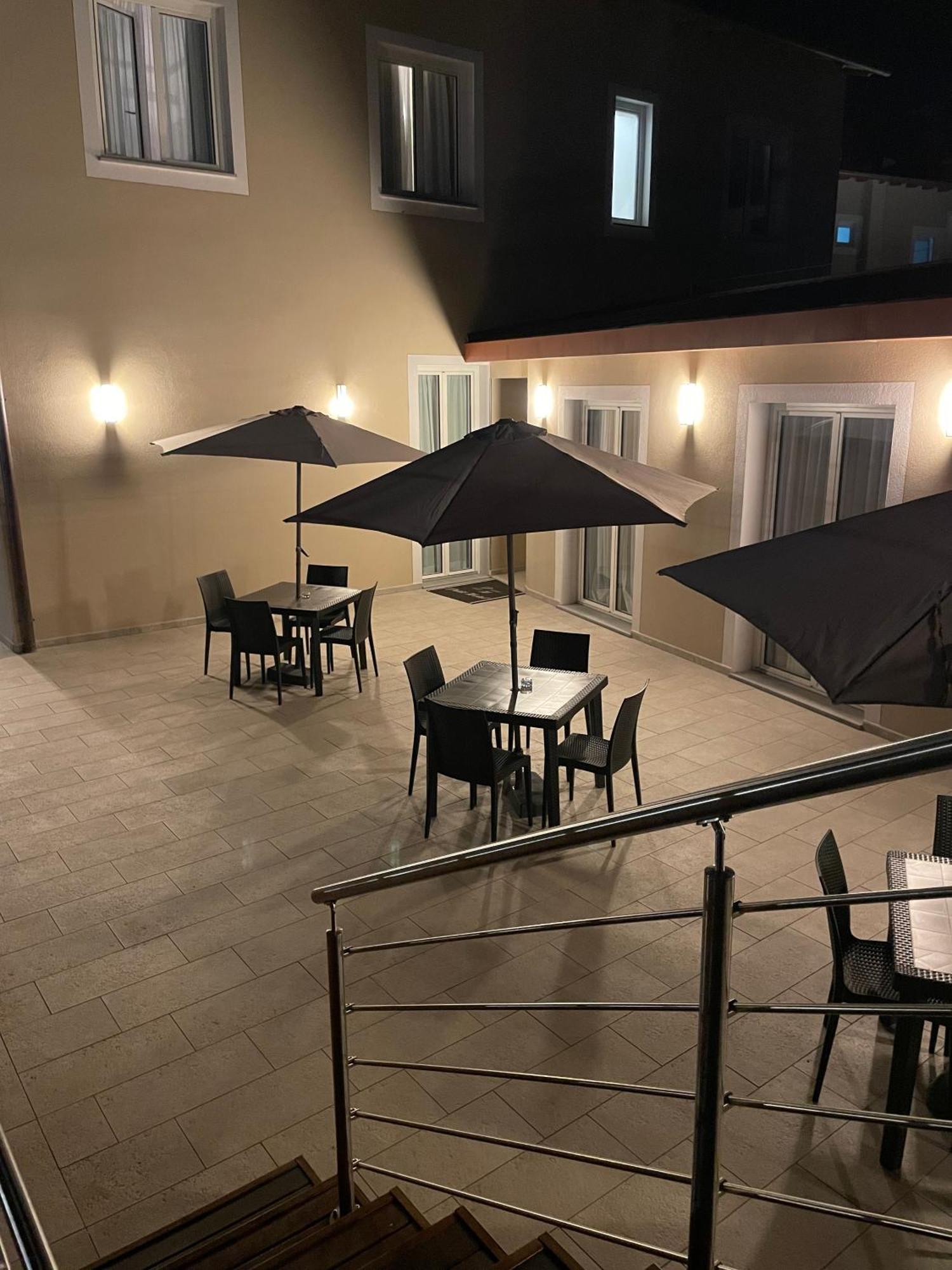 Petit Hotel Prato  Luaran gambar